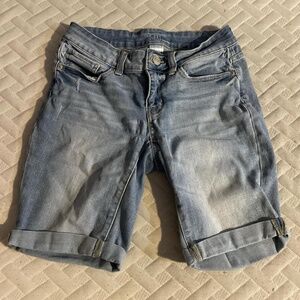 Time and Tru Jean Bermuda Knee Length Shorts Size 4